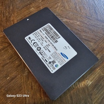 Dysk SSD Samsung 256 GB mało używany MZ-7TE2560 2,5 cala PM851 SATA 6GBps 5