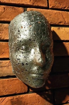 Maska z metalu wisząca na ścianę rzeźba rękodzieło duża 