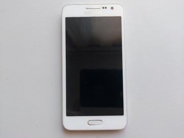 Samsung Galaxy A3 A300FU Uszkodzony