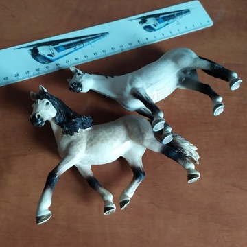 Schleich dwa konie 