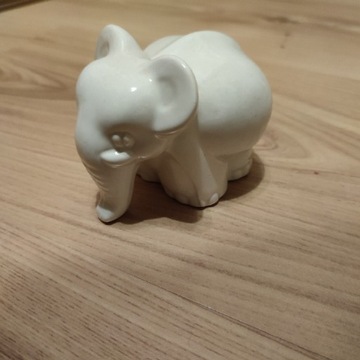 Porcelanowa figurka słonia