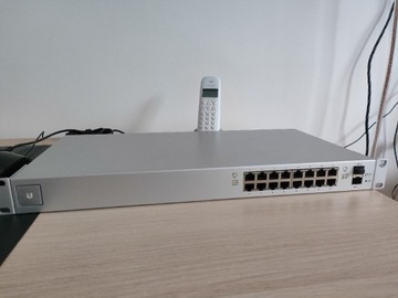 Switch Ubiquiti Unifi 16 150W PoE US-16-150W