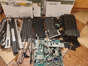 Złom Komputerowy klawiatury Matryce Kadłubki Dell 