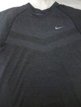 Bluza Nike Dri-Fit. Rozmiar L/XL.