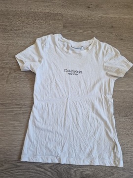 T-shirt Calvin Klein w rozmiarze XS 