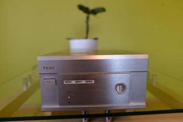 AUDIO DAC Esoteric D-10, 2x PCM64, note