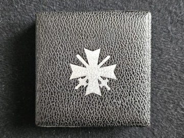 Pudełko Krzyż Zasługi Wojennej 1Klasy z mieczami 