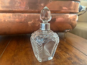 flakonik na perfumy 1867