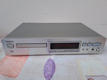 Odtwarzacz CD Onkyo DX-7222