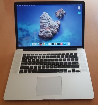 MacBook Pro i7 16 GB 500 GB SSD z Windows 10 i 11