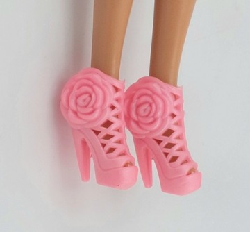 Buty dla lalki Barbie Standard i Curvy różowe.