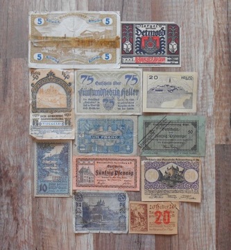 zestaw starych banknotów