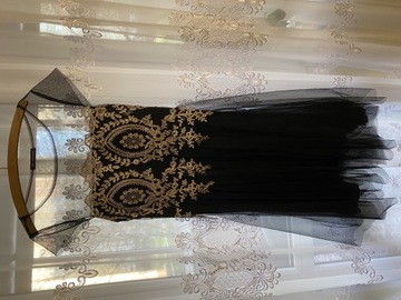 Czarna sukienka z koronką