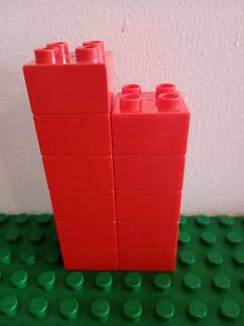 LEGO Duplo 11 czerwonych klocków 2x2