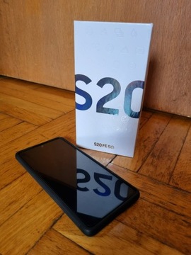 Samsung Galaxy S20 FE niebieski + GRATISY