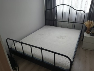 Łóżko IKEA kompletne z materacem i dnem łóżka 