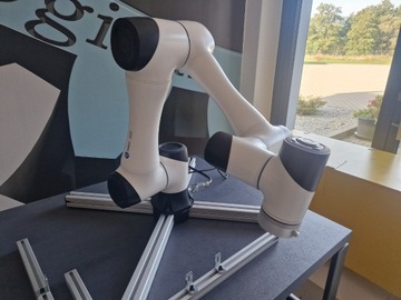 Robot współpracujący / kolaboracyjny Dobot CR5