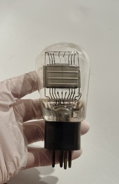 Zabytkowa lampa elektronowa SATOR L43 