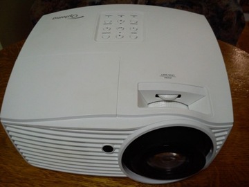 Full HD projektor Optoma EH415e.