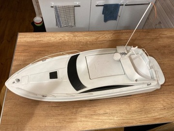 Model jachtu motorowego RC Graupner