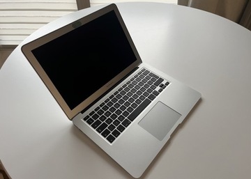 MacBook Air 13’/ 128 GB/ 8GB/ stan idealny