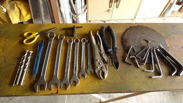 Zestaw starych narzędzi + skrzynka, stare narzędzi