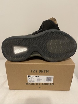 yzy qntm adults onyx yeezy adidas boost 40 2/3 r.7