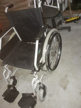 Wózek inwalidzki ręczny Vitae Care VCWK43B
