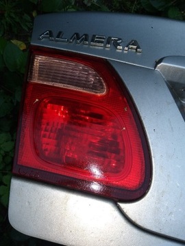 Lampy tylne klapy almera