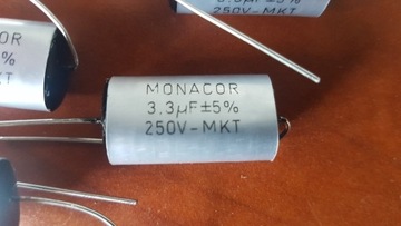 Kondensator foliowy MKT-3,3 mikrofarady/ 250V