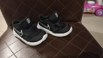 Buty nike dla chłopca rozmiar 22