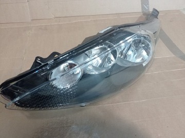 Lampa lewa przód Ford Fiesta MK7 zwykła 