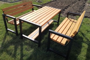 Zestaw ogrodowy stół i dwie ławki 