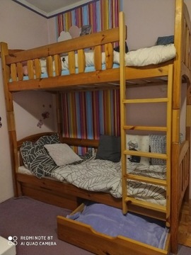 Łóżko piętrowe dziecięce z materacami