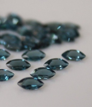 Naturalny Topaz London Blue Markiza 4 x 8 mm