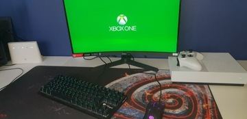 Xbox+pad+Monitor+klawiatura+2myszki+podkładka 