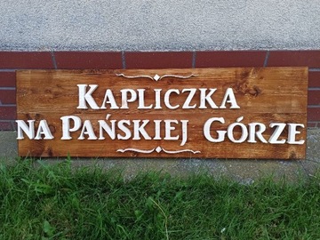 Nazwa ulicy / Numer domu/ Napis z drewna / logo