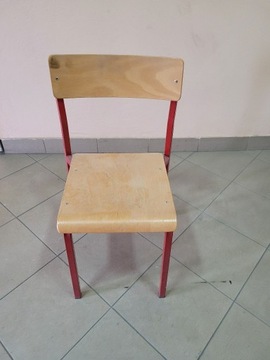 Krzesło szkolne, stabilne