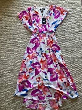 Sukienka w kwiaty DKNY