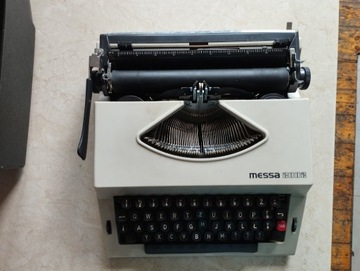 Maszyna do pisania Messa 2002