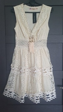 Sukienka koronkowa - beżowa (S/M)