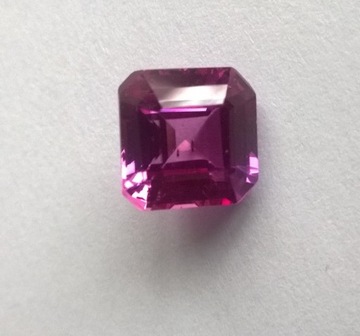 Tanzanit  8.5 CT  - 10.6  mm     kwadrat - oktagon