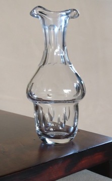 Zabytkowy szklany flakonik / mała karafka