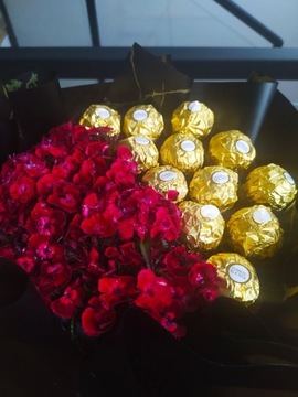 Słodki bukiet Ferrero Rocher żywe róże kwiaty dzień mamy