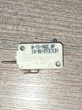 Mikrowyłącznik mikrofalówki GALANZ W-15-302C 