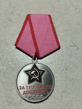medal ZA TRUDOWYJU DOBLIEST CCCP