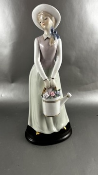 Porcelanowa figurka