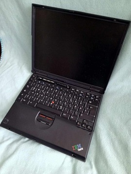 Retro laptop IBM ThinkPad T23
