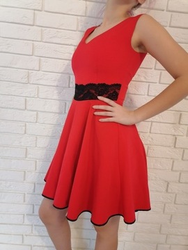 Czerwona sukienka r. S