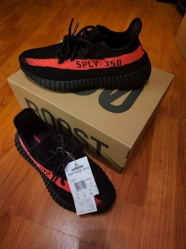 Yeezy Boost 350 V2 Core Black Red Nr.42